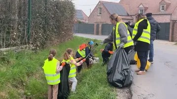 Les citoyens belges et français unis contre les déchets